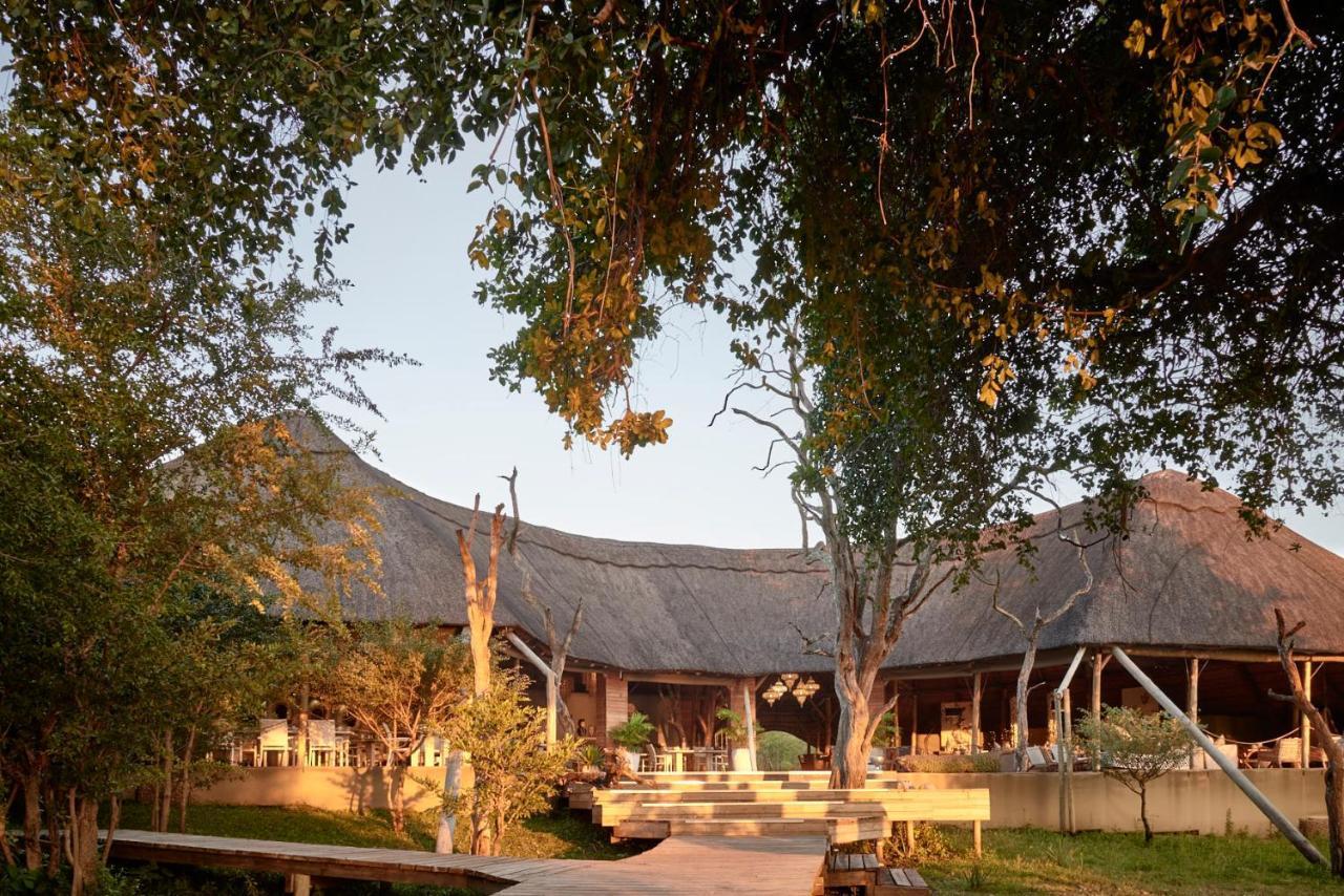 River Lodge *